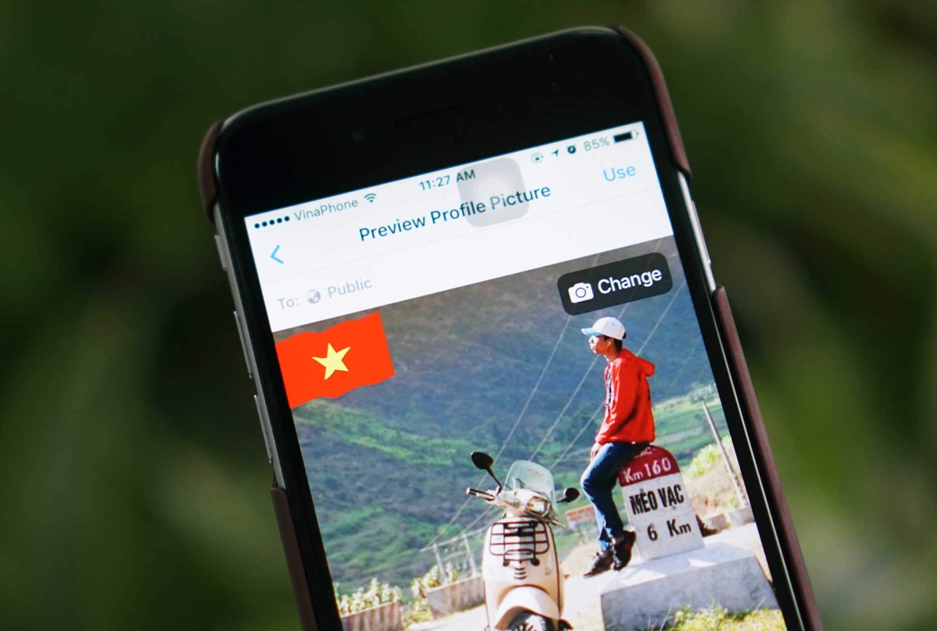 Cach gan co to quoc tren anh dai dien Facebook hinh anh