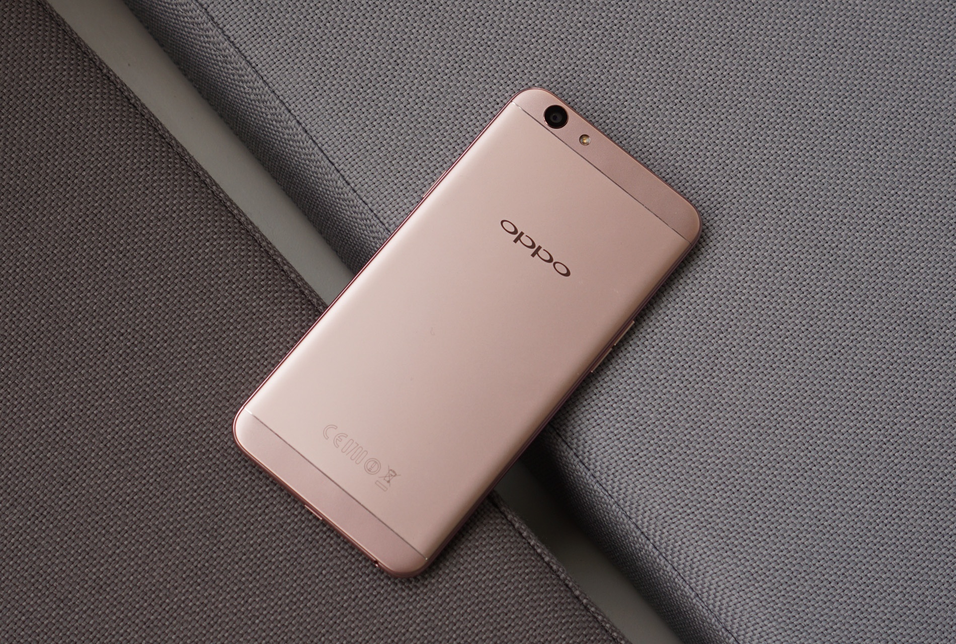 Đánh giá Oppo F1s 2017 ảnh 1 Danh gia Oppo F1s 2017 anh 1