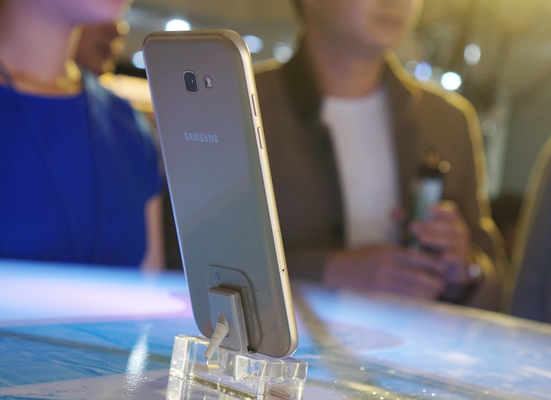 thi truong di dong e am anh 1