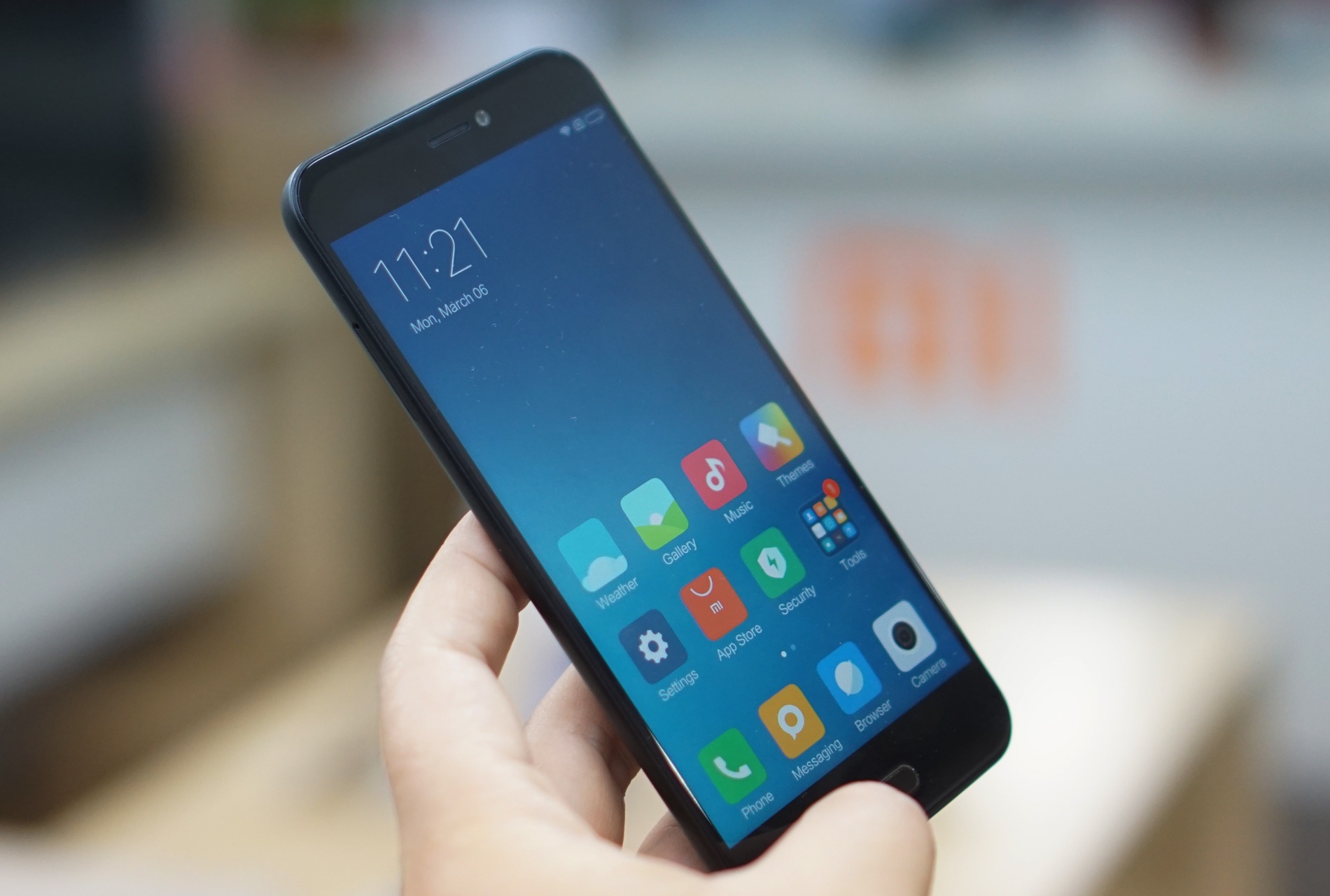 Gia Xiaomi Mi 5C anh 2