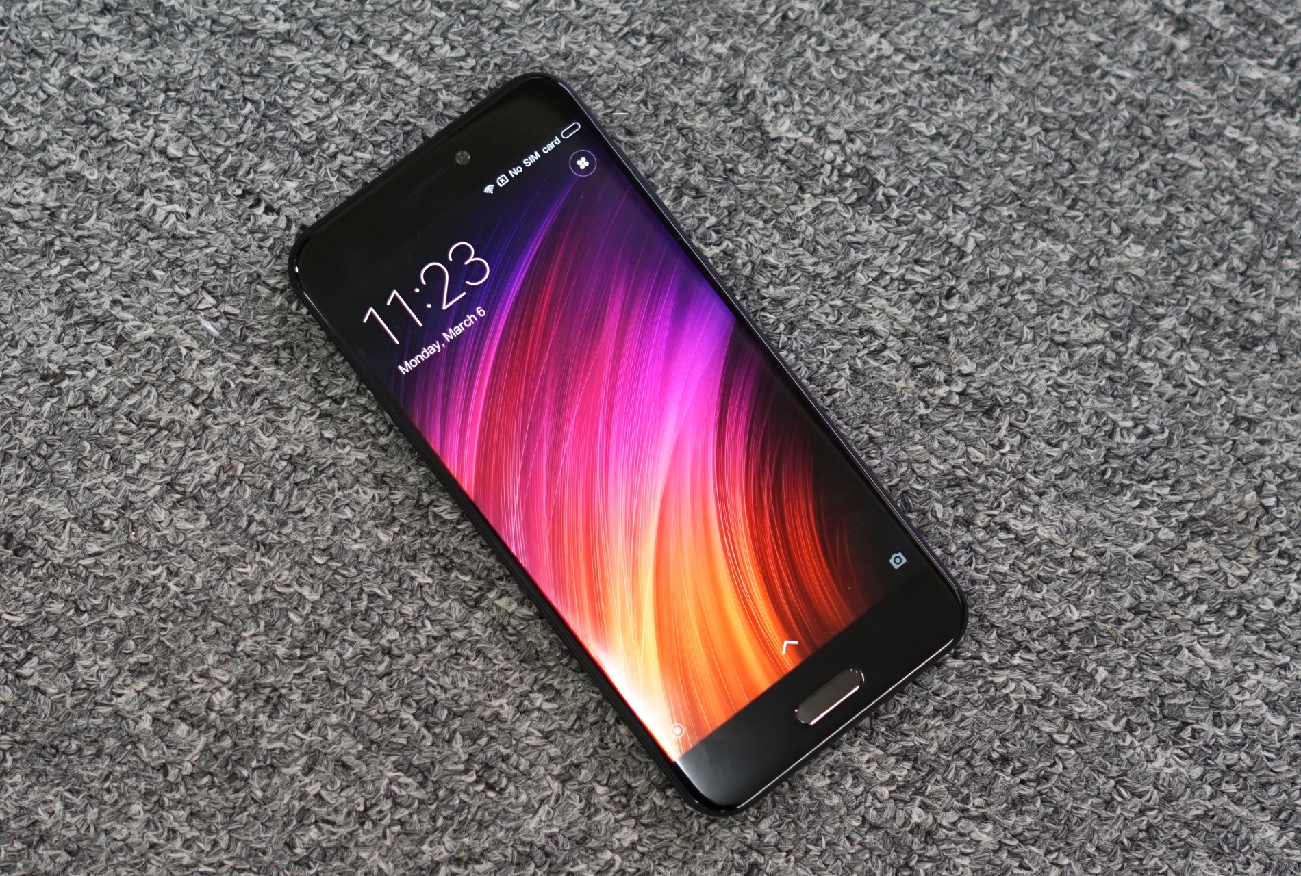 Xiaomi Mi 5c ve Viet Nam: Thiet ke cao cap, hieu nang trung binh hinh anh