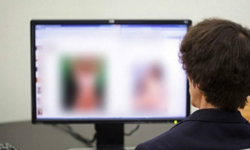 Nhieu nguoi Viet gap quang cao khieu dam khi luot web hinh anh