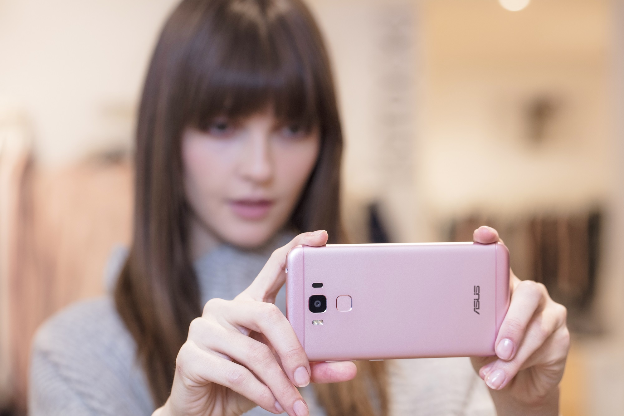 Zenfone 3 Max 5.5 them mau moi, giam gia con 5 trieu hinh anh