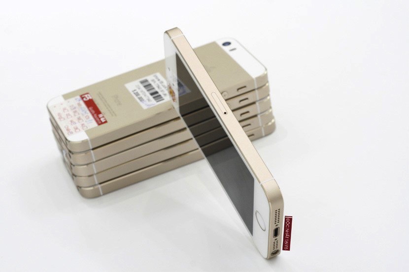 iPhone 5S gia con 2 trieu dong tai Viet Nam hinh anh