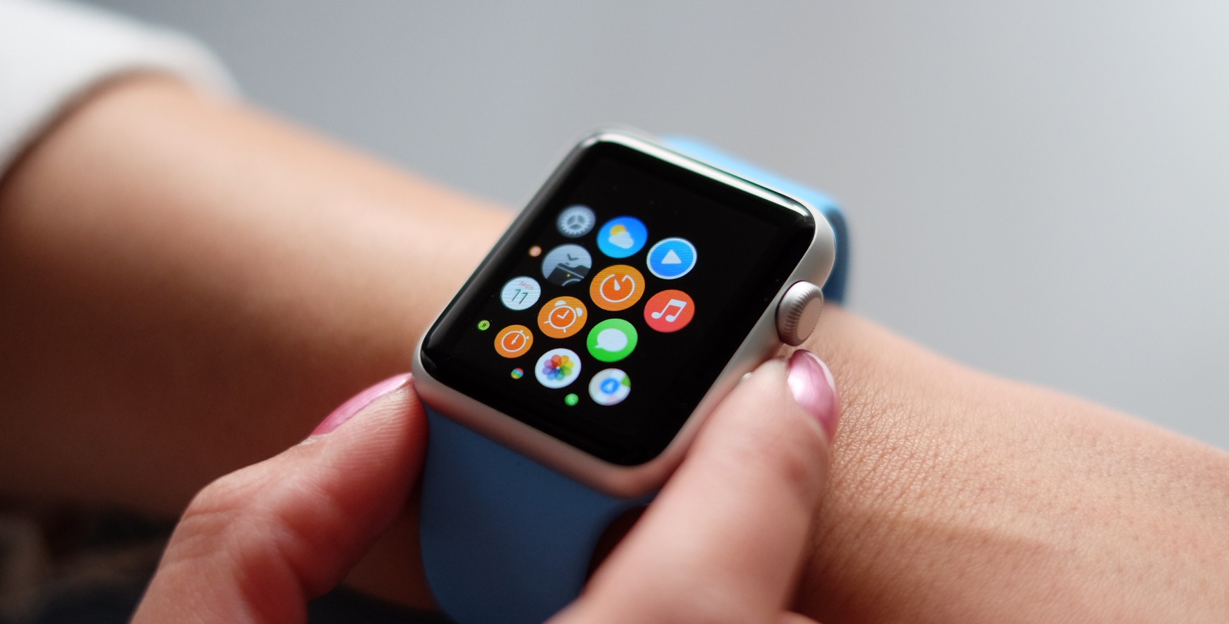 Apple Watch van la smartwatch co thiet ke dep nhat hinh anh