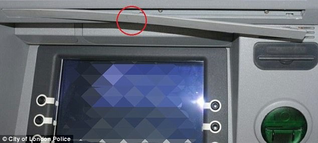 camera nho xiu trom mat khau ATM anh 3