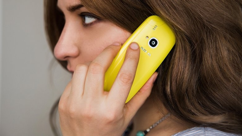 Dien thoai cuc gach sap dung duoc 4G hinh anh