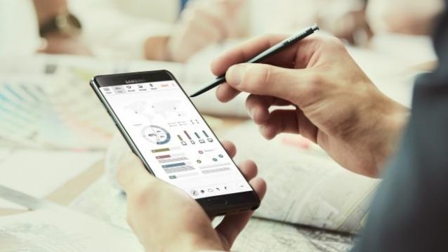 Galaxy Note 8 co the dung man hinh 6,4 inch 4K, RAM 6 GB hinh anh