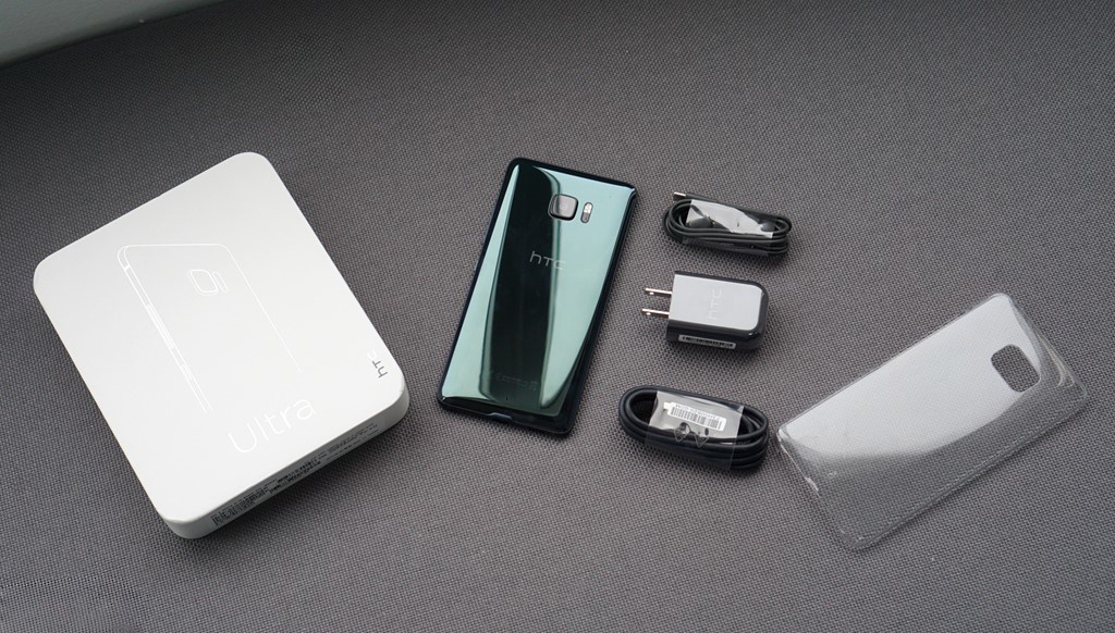 Vua len ke, HTC U Ultra da giam gia 2,5 trieu dong hinh anh