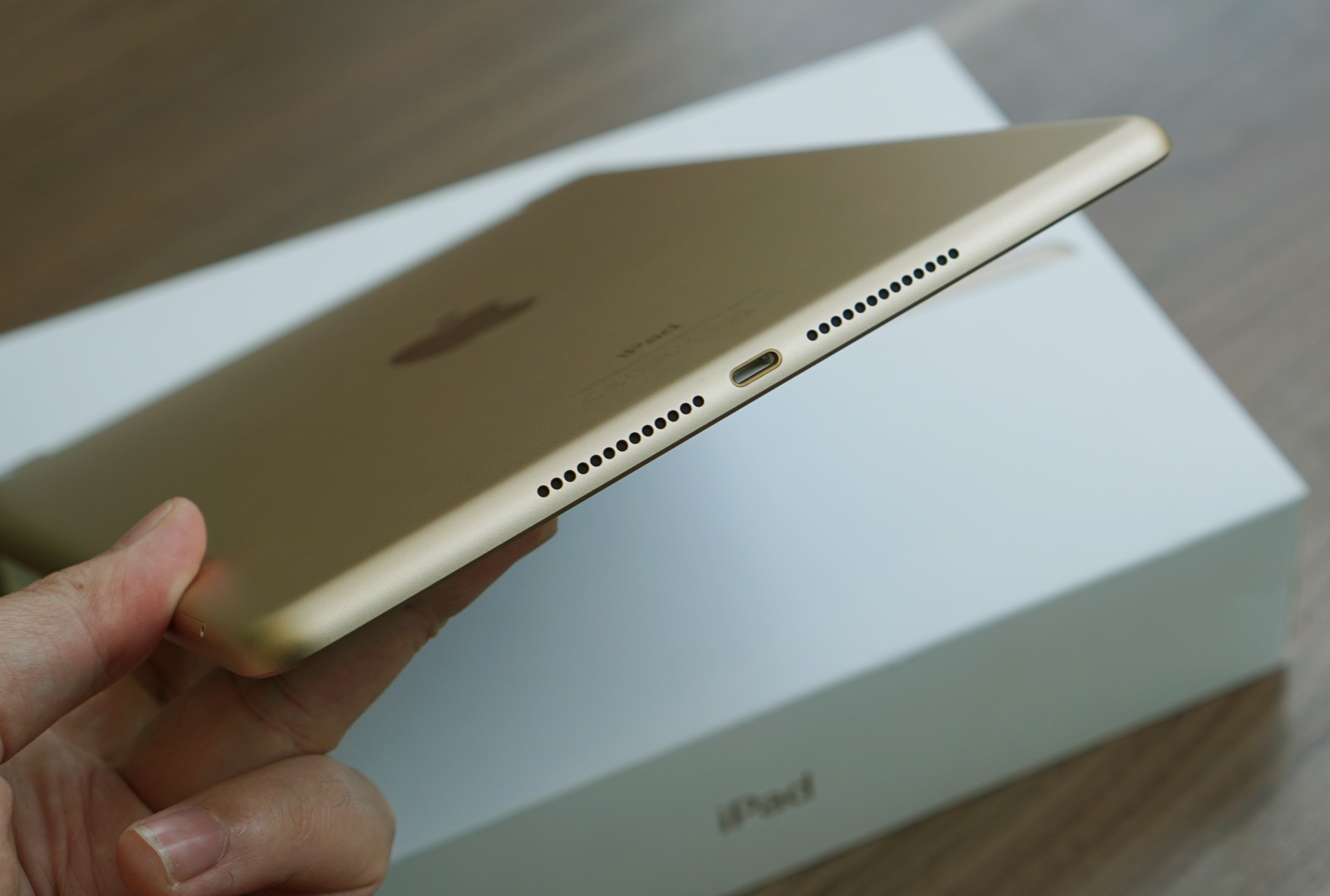 iPad 2017 gia gan 10 trieu anh 4