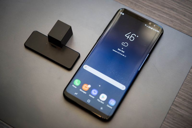 Galaxy S8+ RAM 6 GB co gia tren 1.000 USD hinh anh