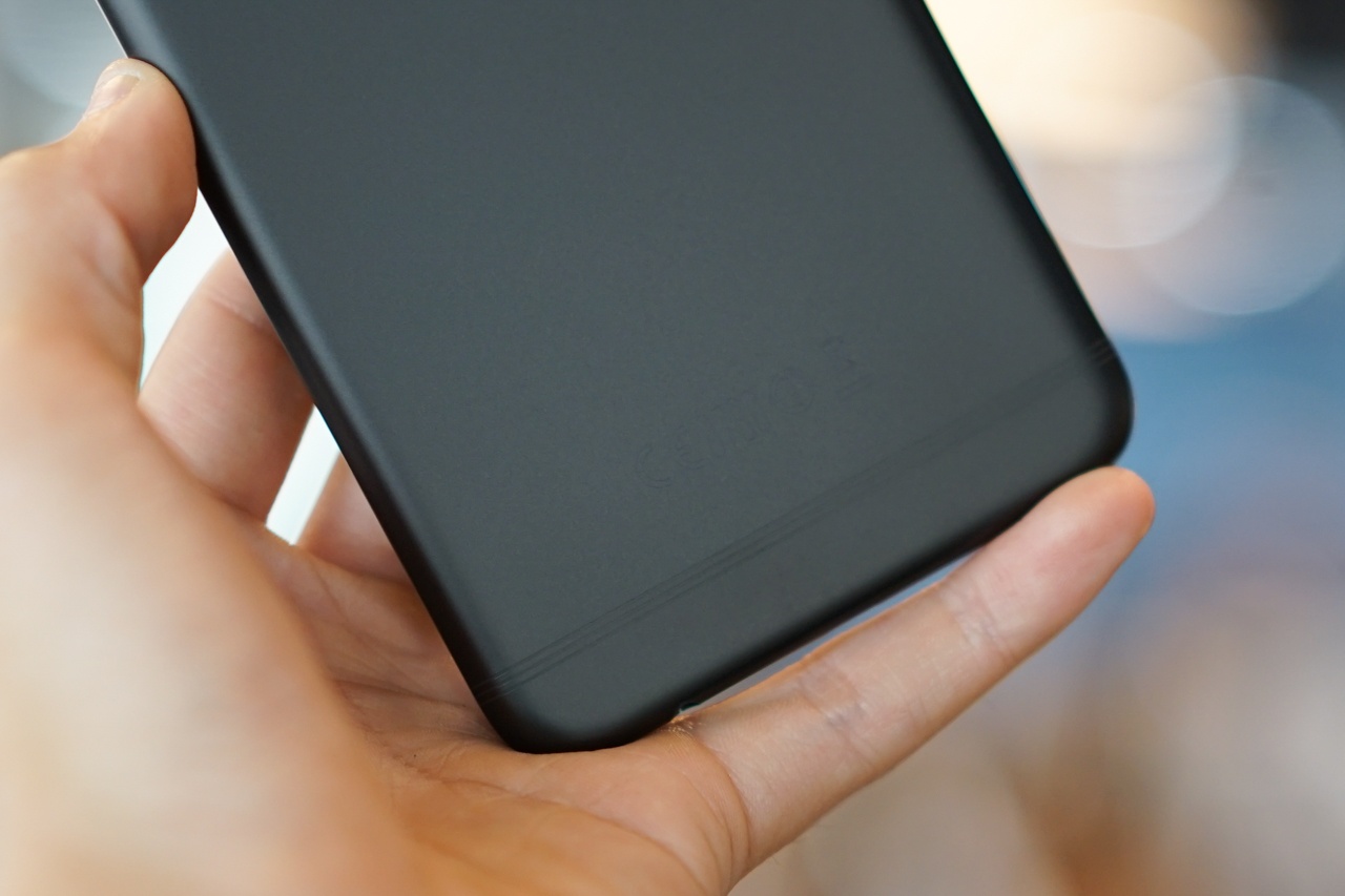 Oppo F3 Plus mau den mo anh 4