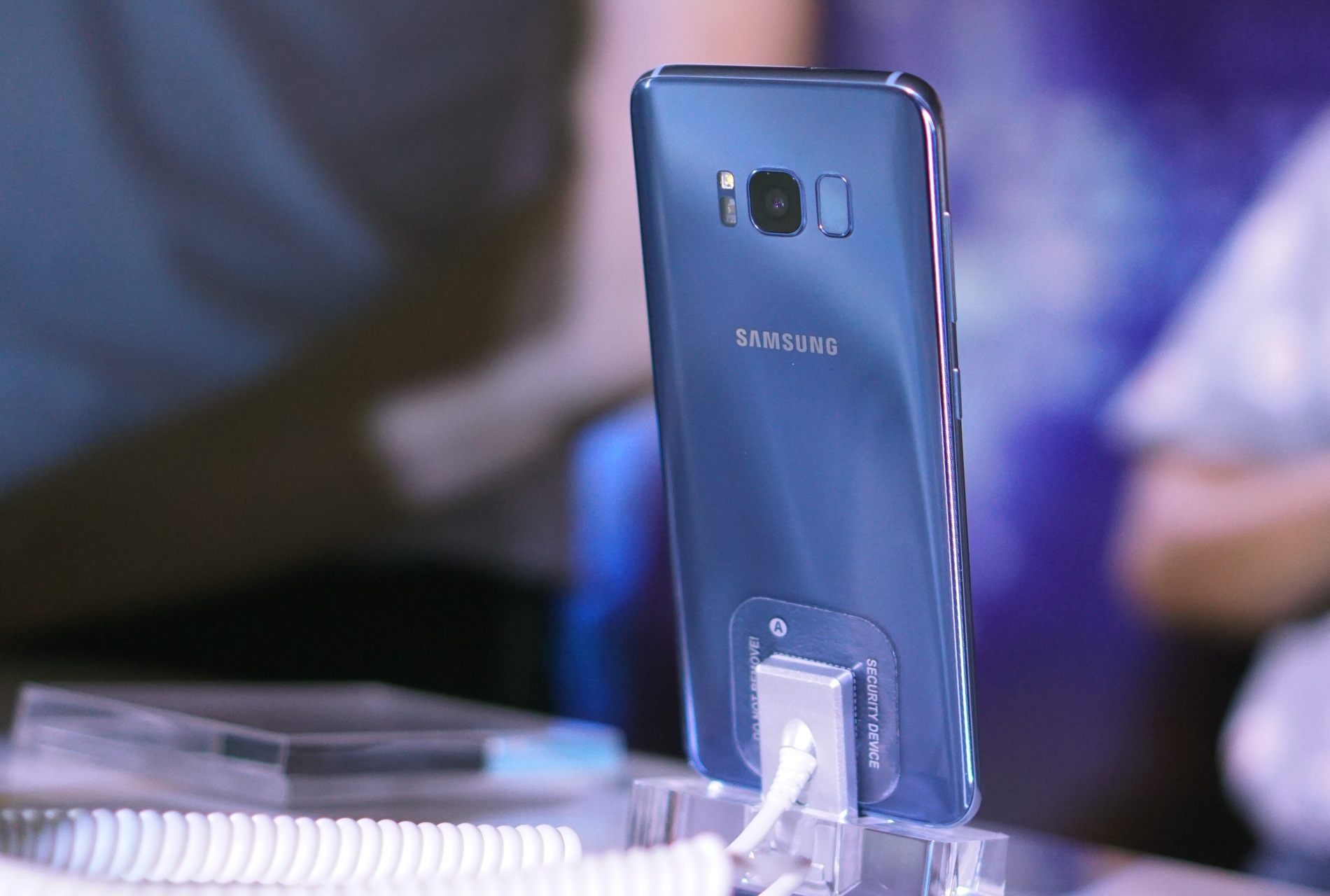 Thi truong di dong cao cap cham day, cho Galaxy S8 len ke hinh anh