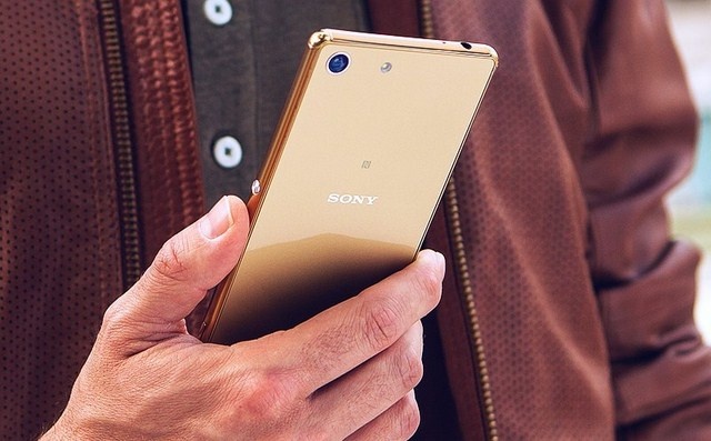 Smartphone giam gia thang 4 anh 6