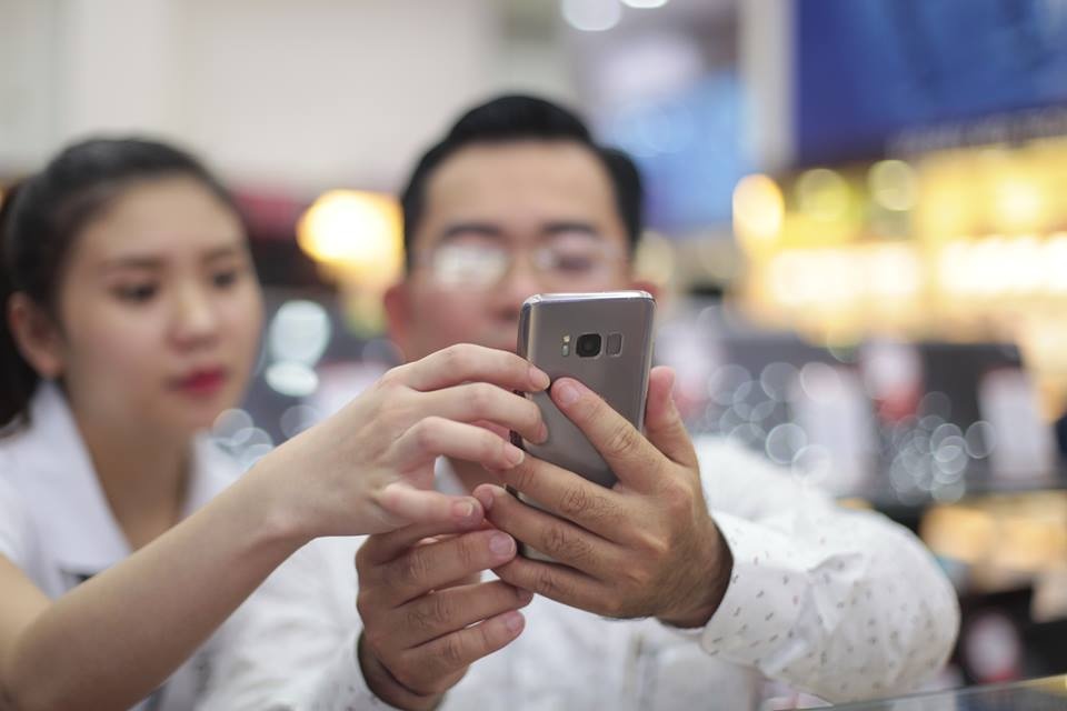 Ban pha gia Galaxy S8 anh 2