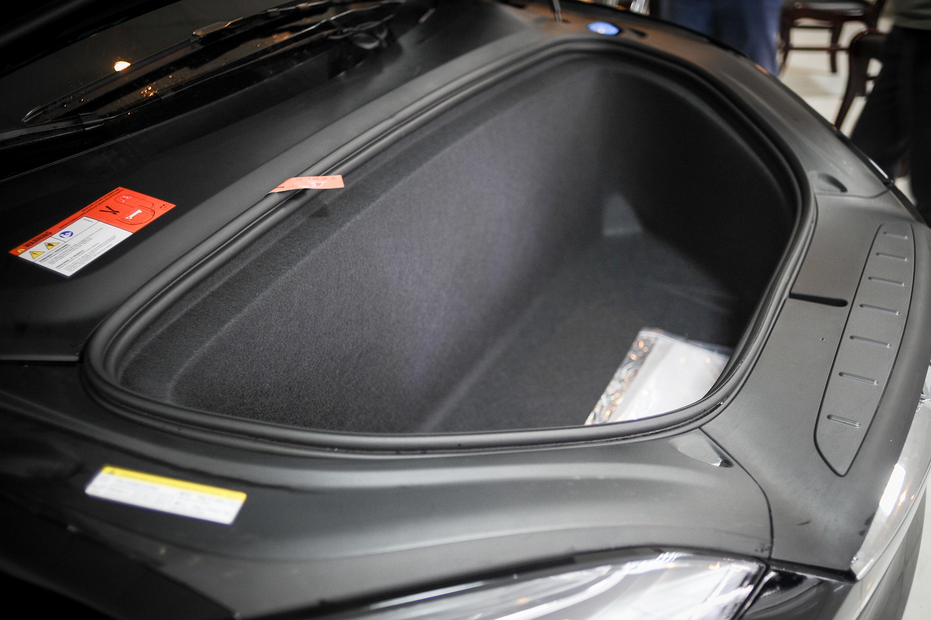 Tesla Model X về Hà Nội ảnh 5 Tesla Model X ve Ha Noi anh 5