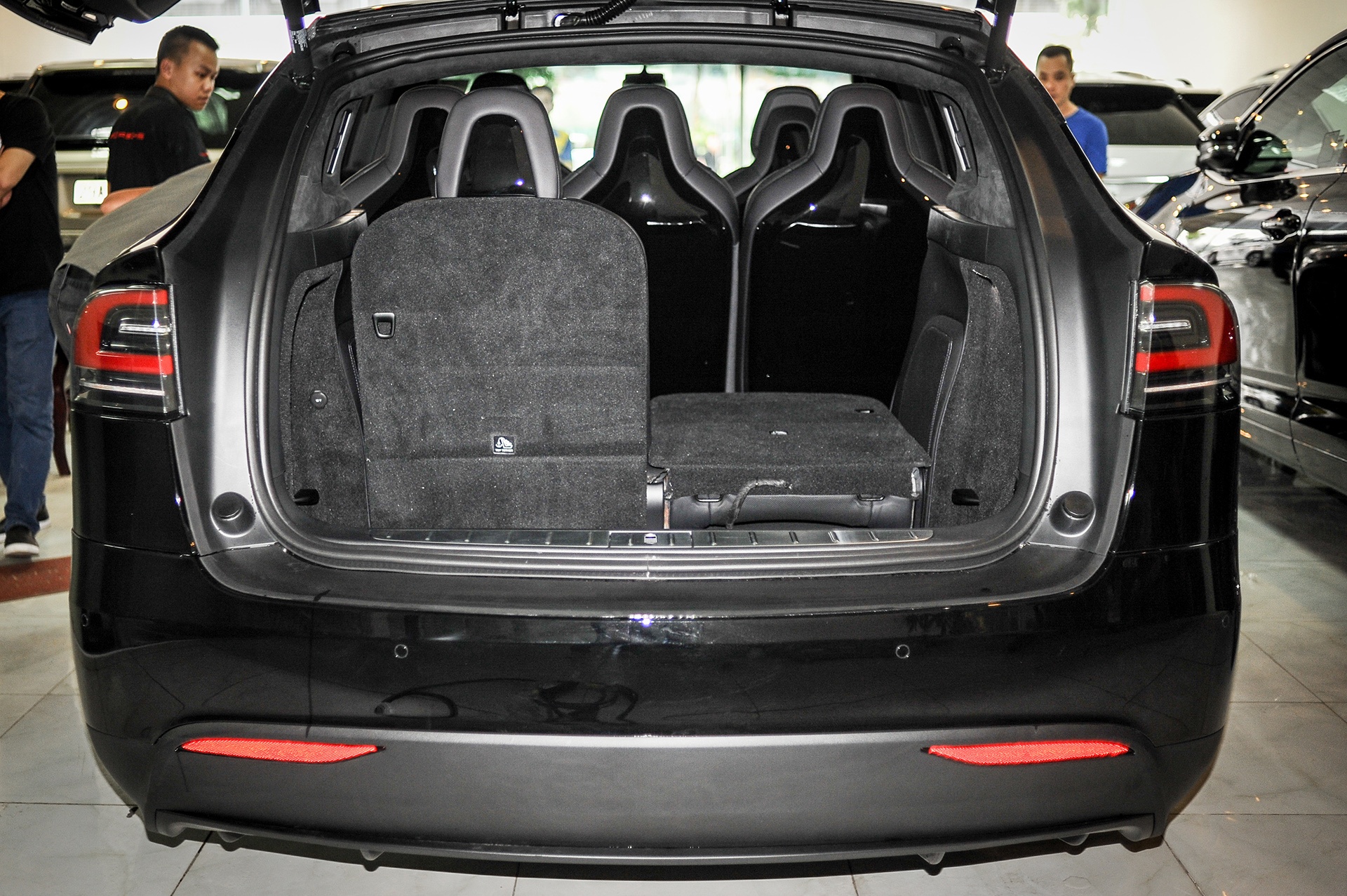 Tesla Model X về Hà Nội ảnh 6 Tesla Model X ve Ha Noi anh 6