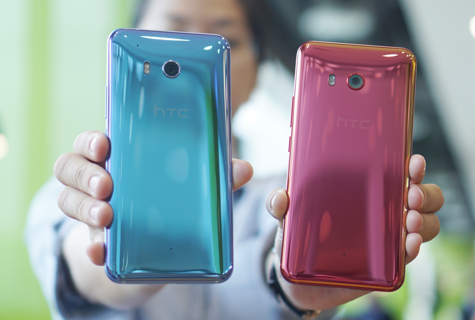 Anh thuc te HTC U11 anh 1