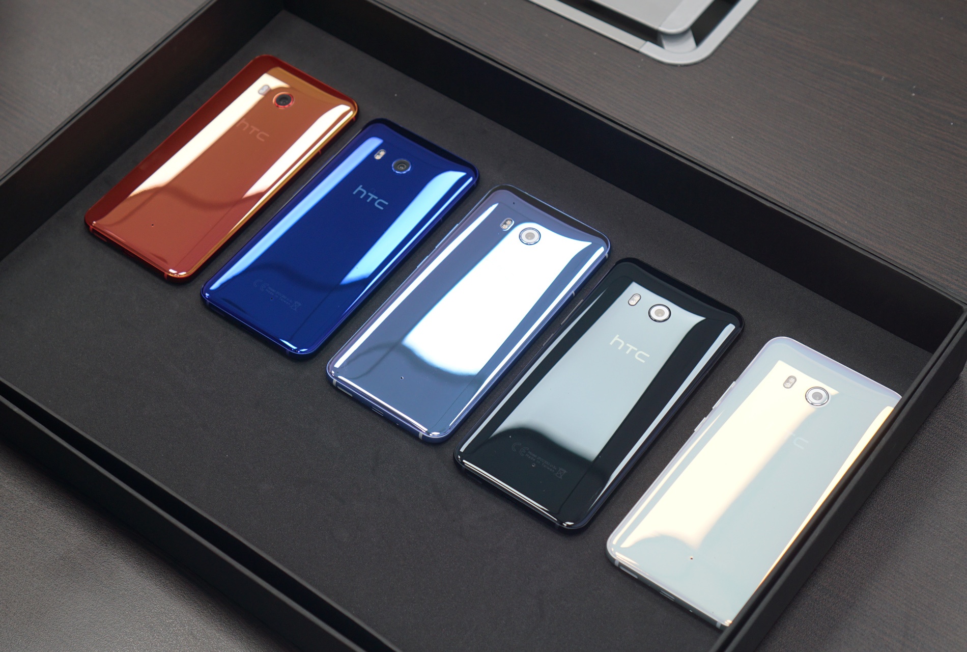 Anh thuc te HTC U11 anh 2