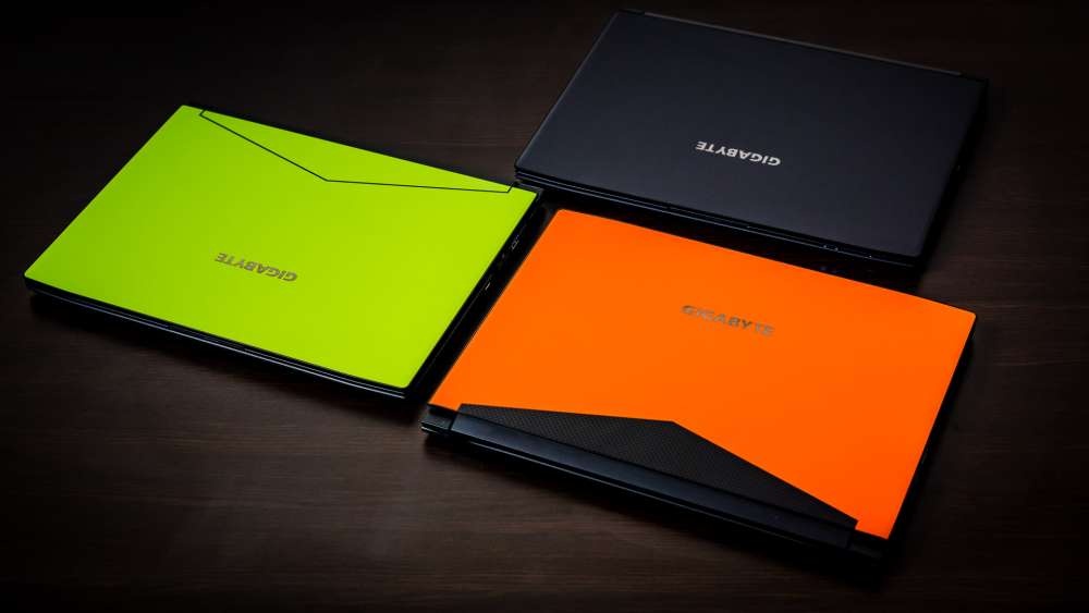 Nhung chiec laptop nhieu mau sac nhat thi truong hinh anh