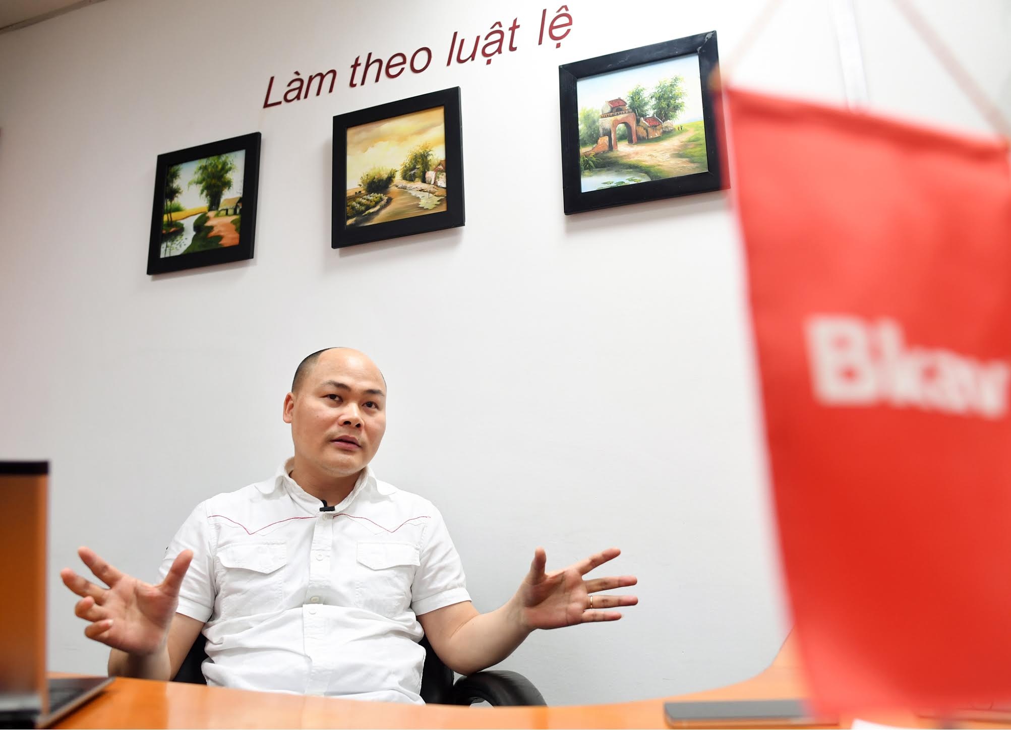 Phong van ong Nguyen Tu Quang: 'Viet Nam co the canh tranh san pham voi tap doan lon' hinh anh