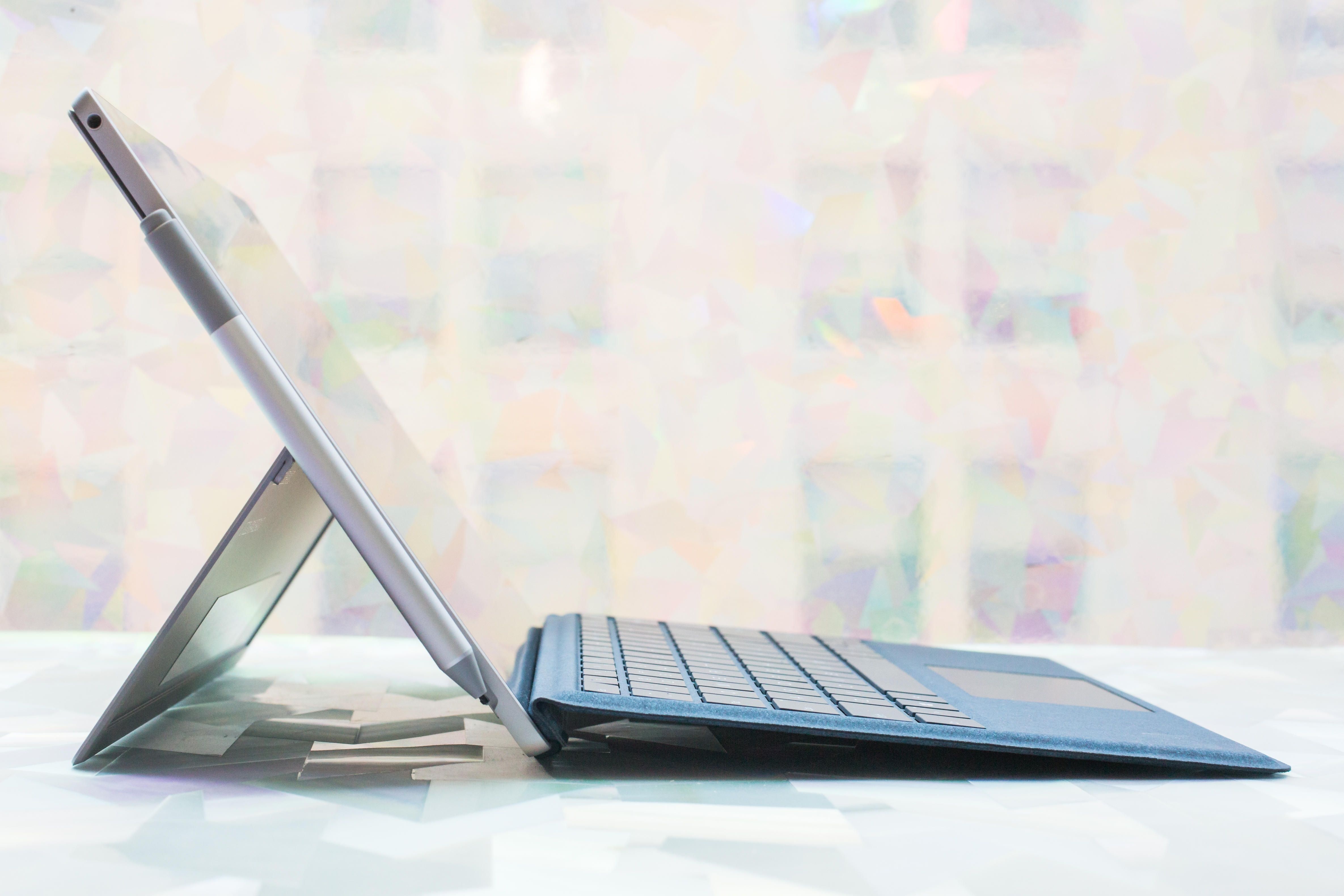 Mua iPad Pro hay Surface Pro anh 2