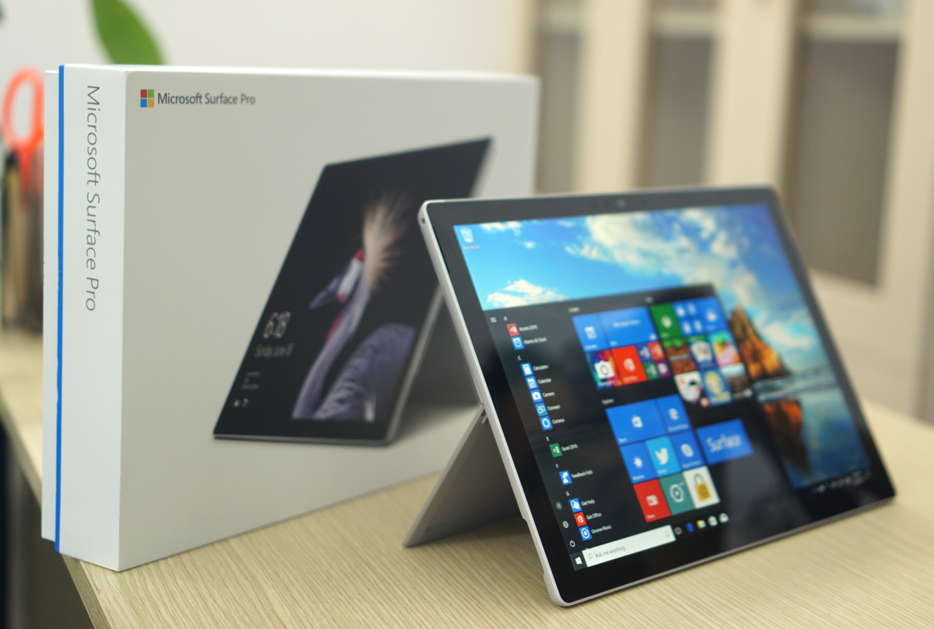 Surface Pro 5 ve Viet Nam anh 1