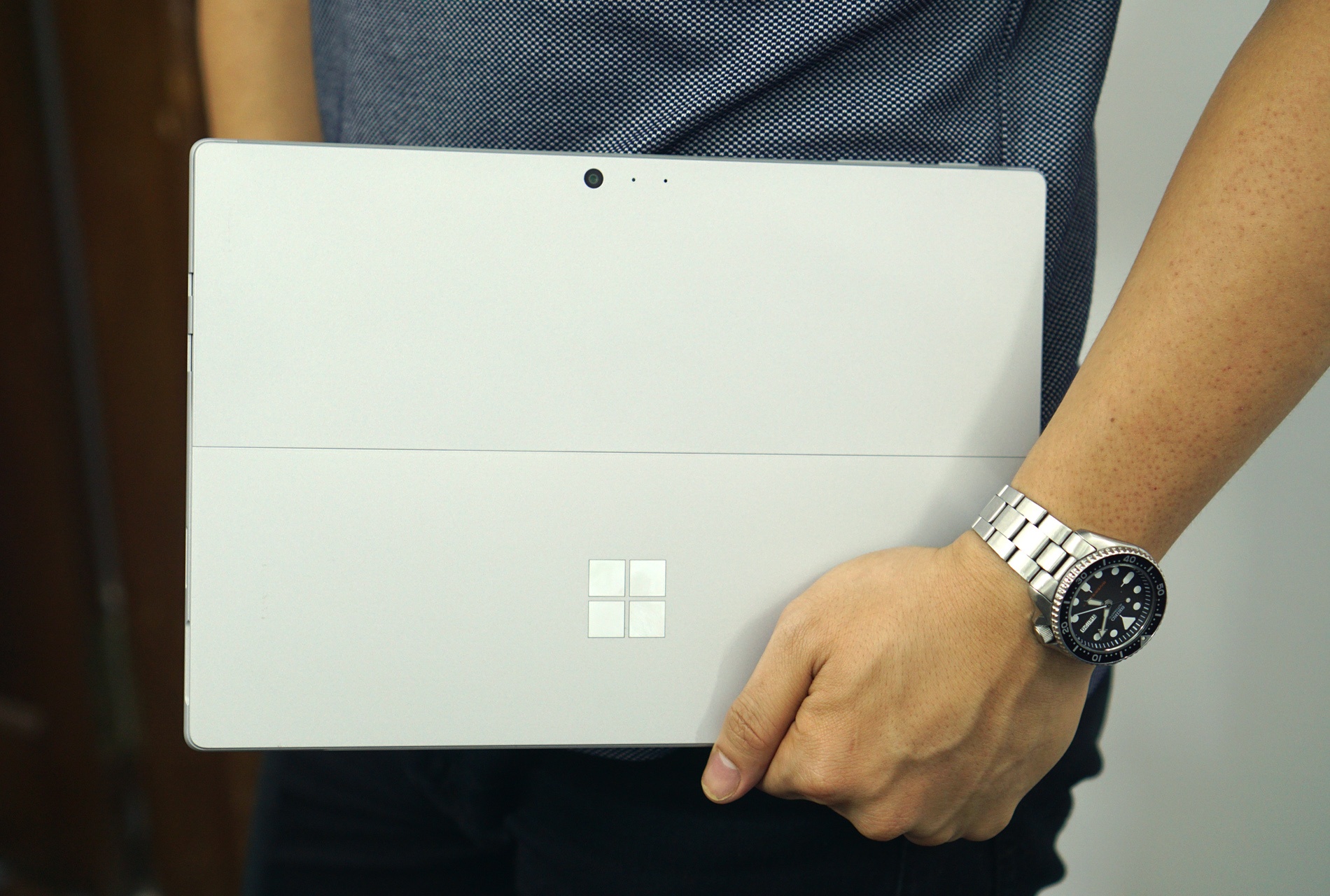 Surface Pro 5 ve Viet Nam anh 10