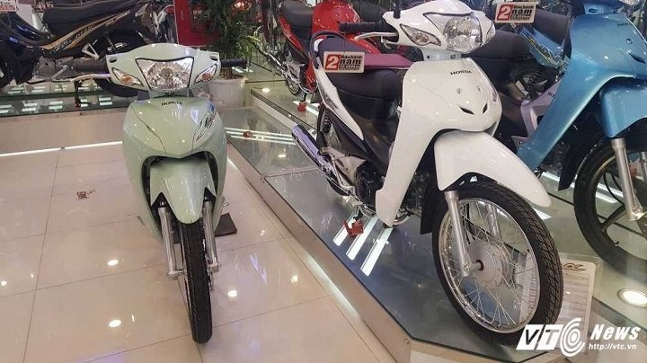 xe ga sap vuot mat xe so anh 2