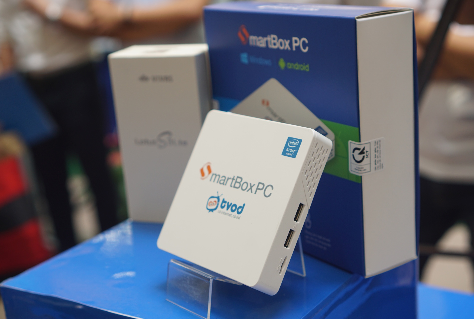 Vivas Lotus S3 LTE ra mat anh 2