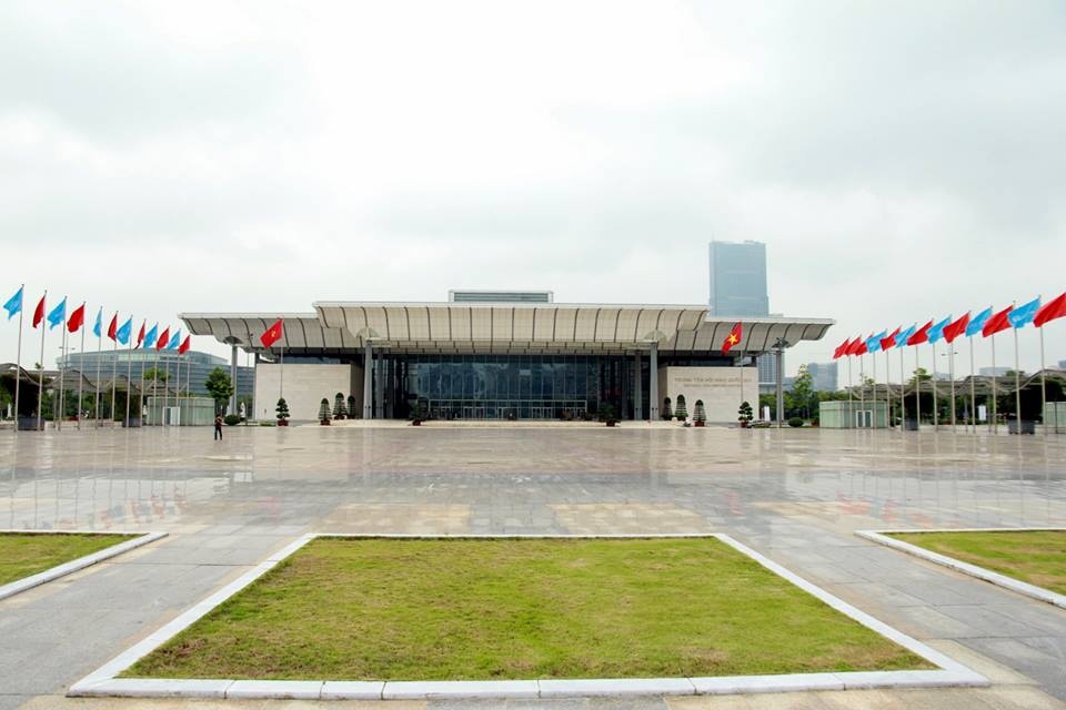 Khung canh noi dien ra su kien ra mat Bphone anh 5