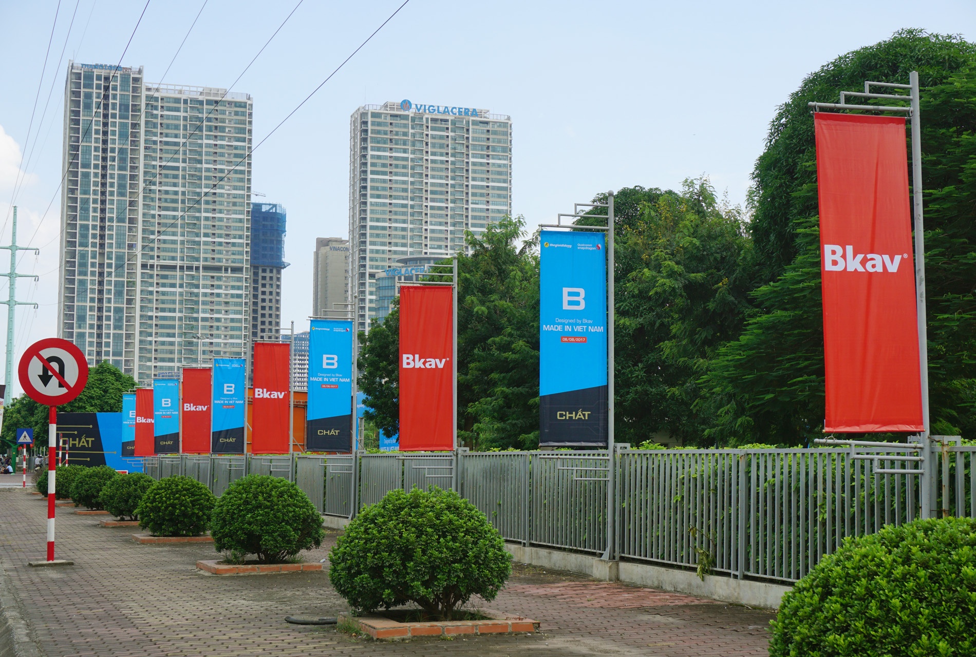 Khung canh noi dien ra su kien ra mat Bphone anh 1