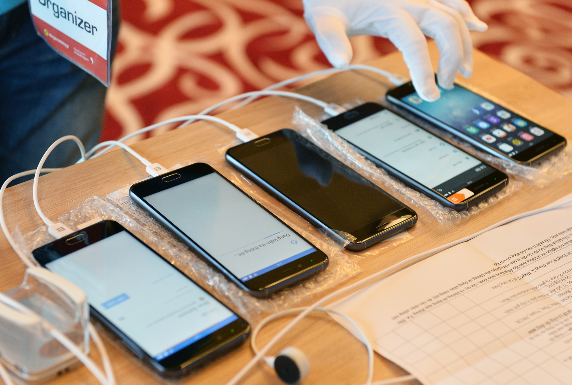 CEO TGDD: 'Neu chua co dien thoai, toi se mua Bphone 2017' hinh anh