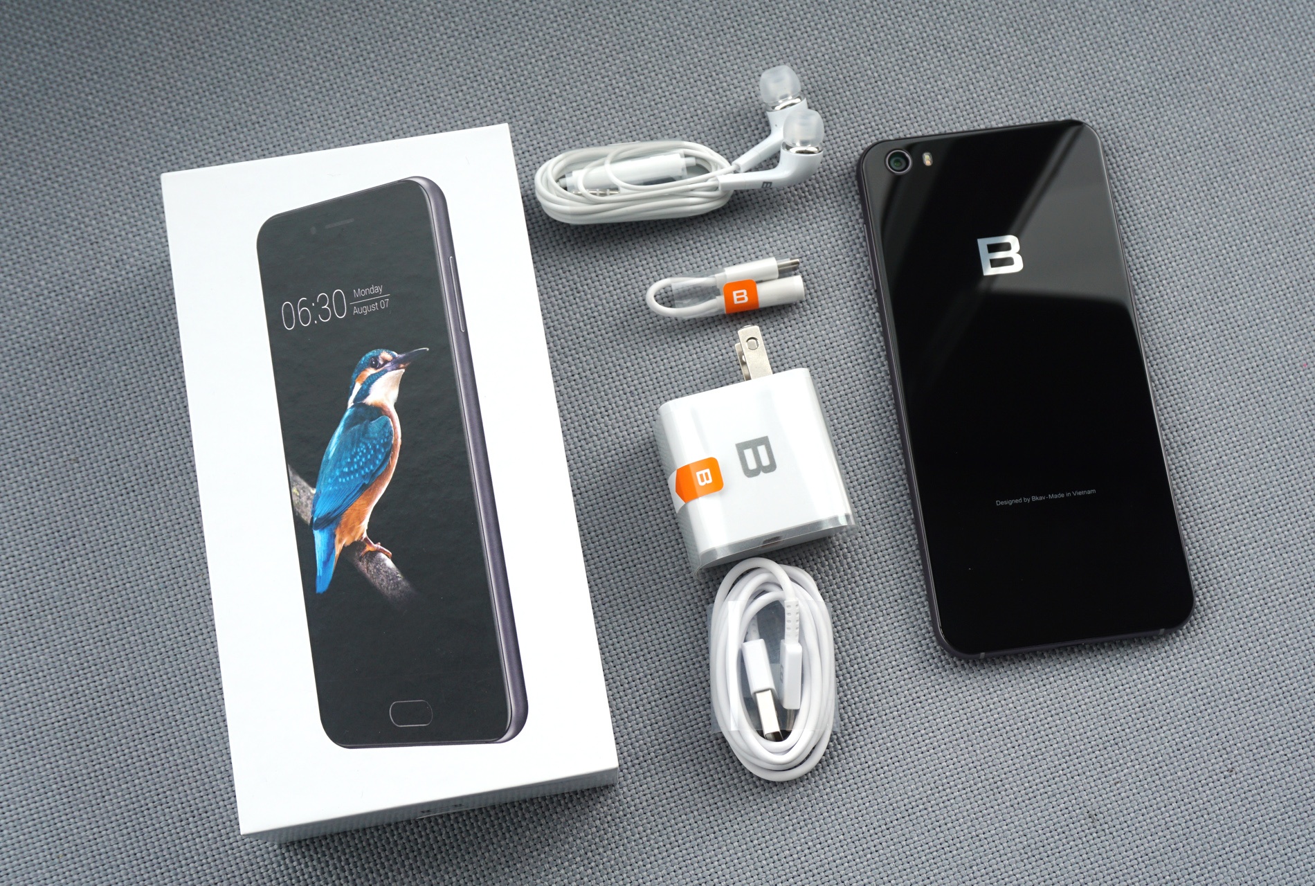 Mo hop Bphone 2017 anh 1