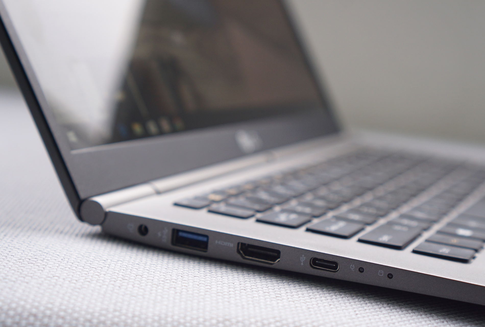 can canh LG Gram anh 2