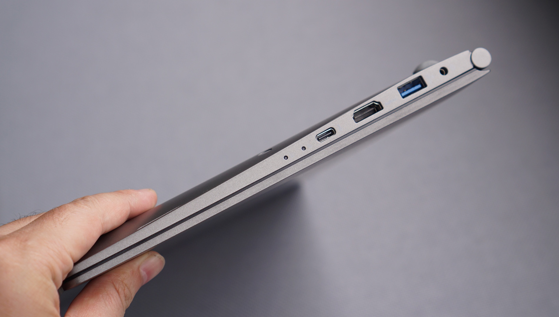 can canh LG Gram anh 5