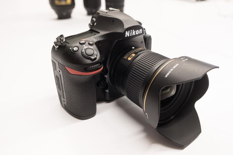 Nikon D850 ra mat voi cam bien 45,7 MP, gia 3.300 USD hinh anh