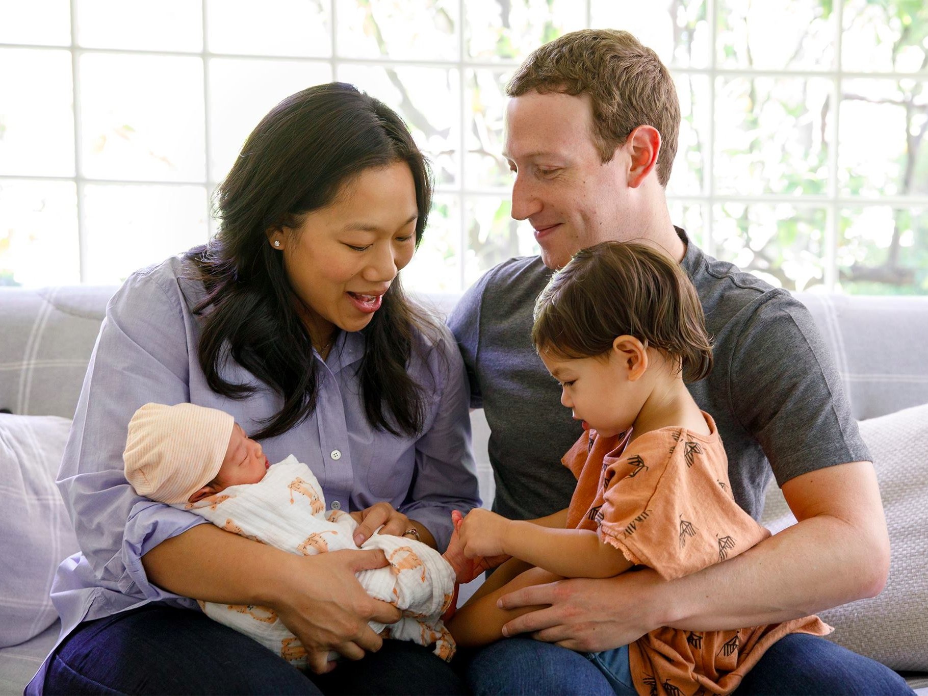 Mark Zuckerberg gui tam thu cho con gai moi sinh hinh anh