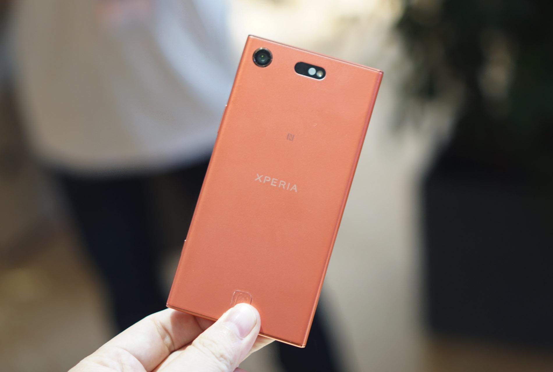 Anh thuc te Xperia XZ1 anh 14