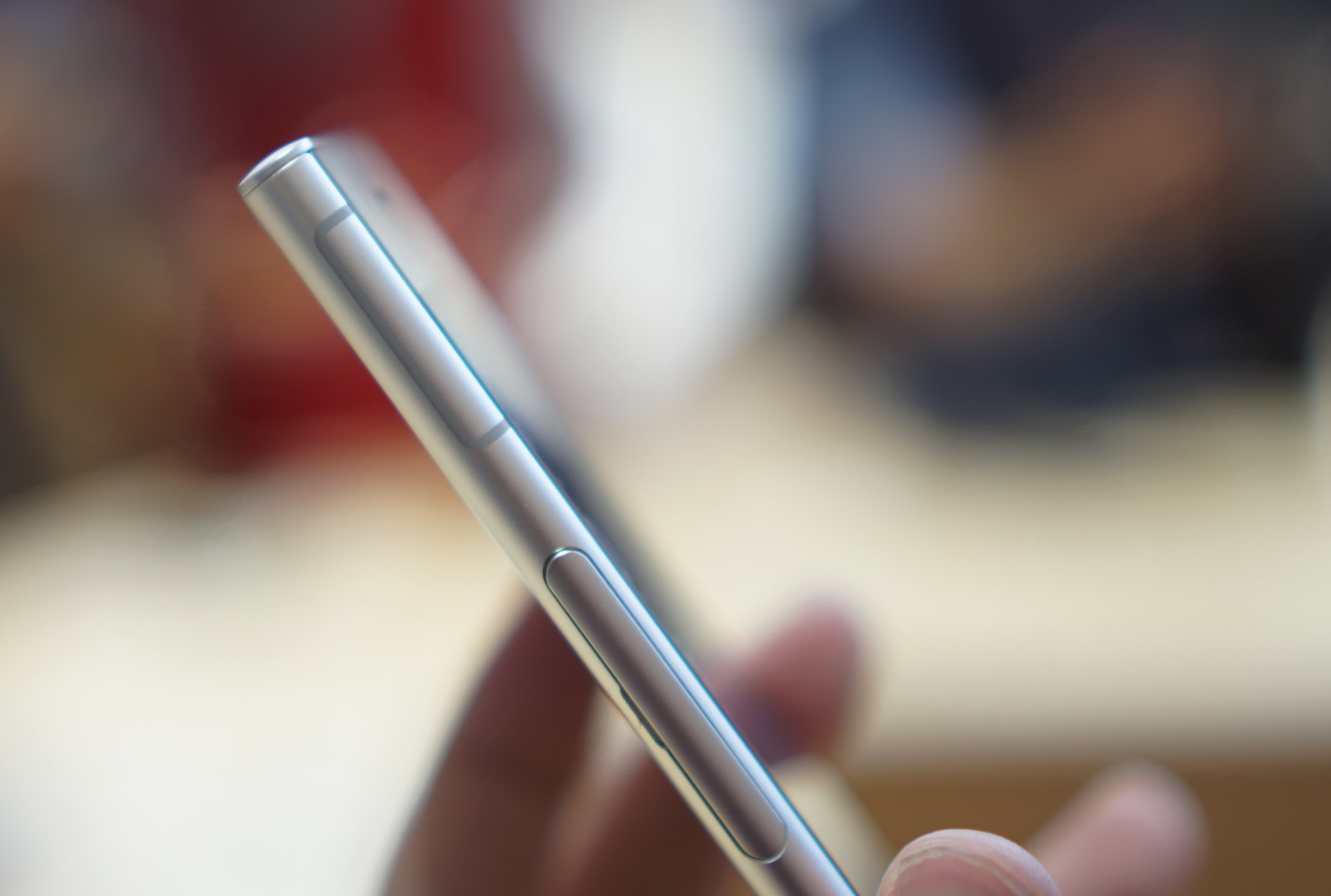 Anh thuc te Xperia XZ1 anh 3