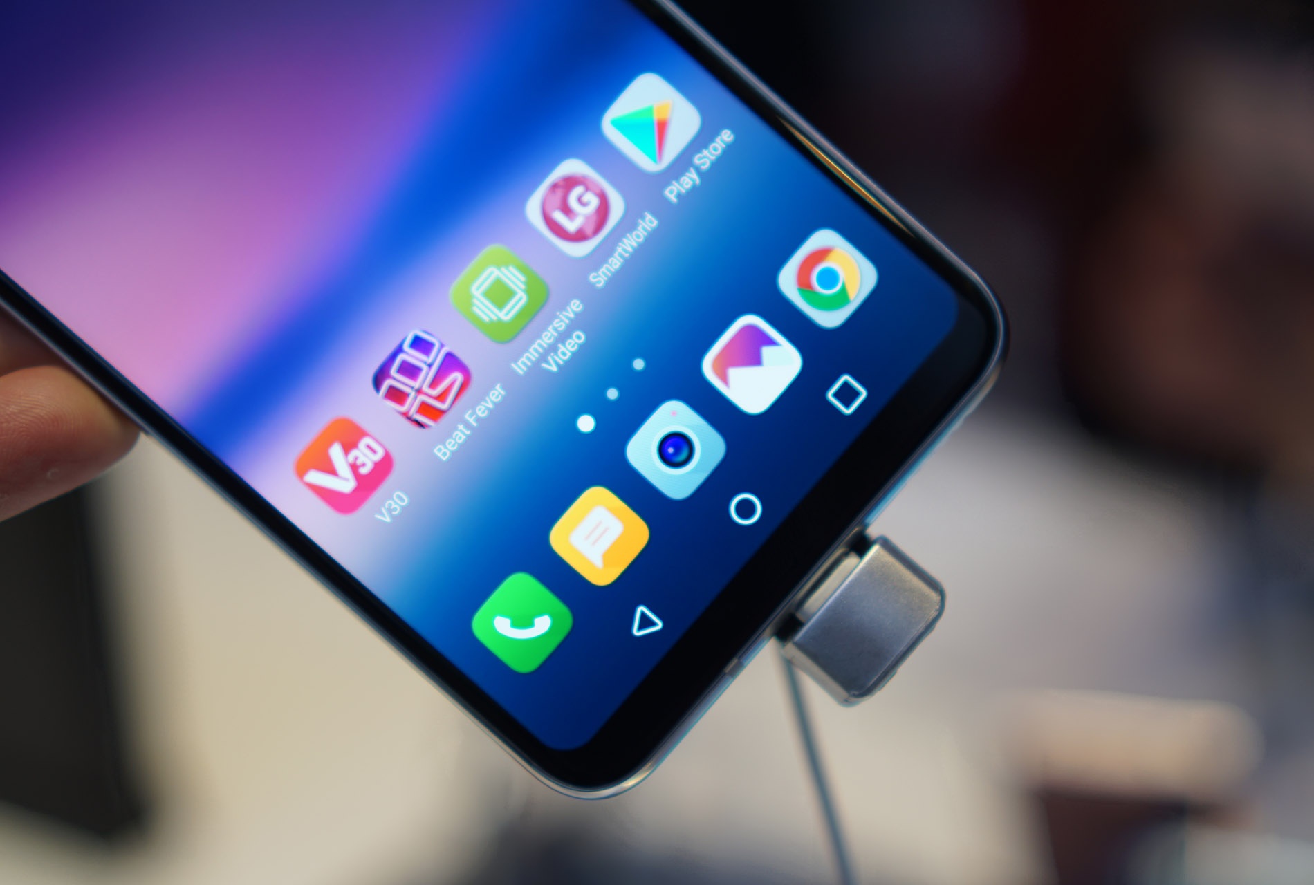 Anh thuc te LG V30 anh 8