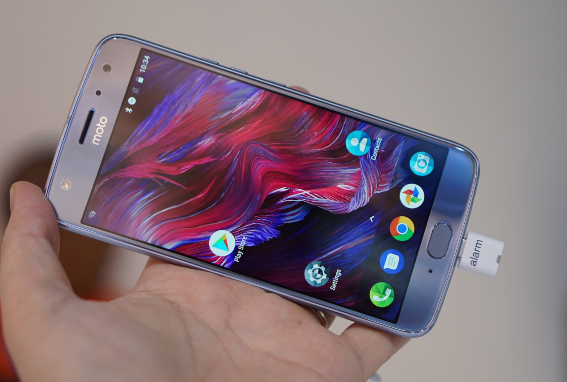 Can canh Moto X4 hinh anh