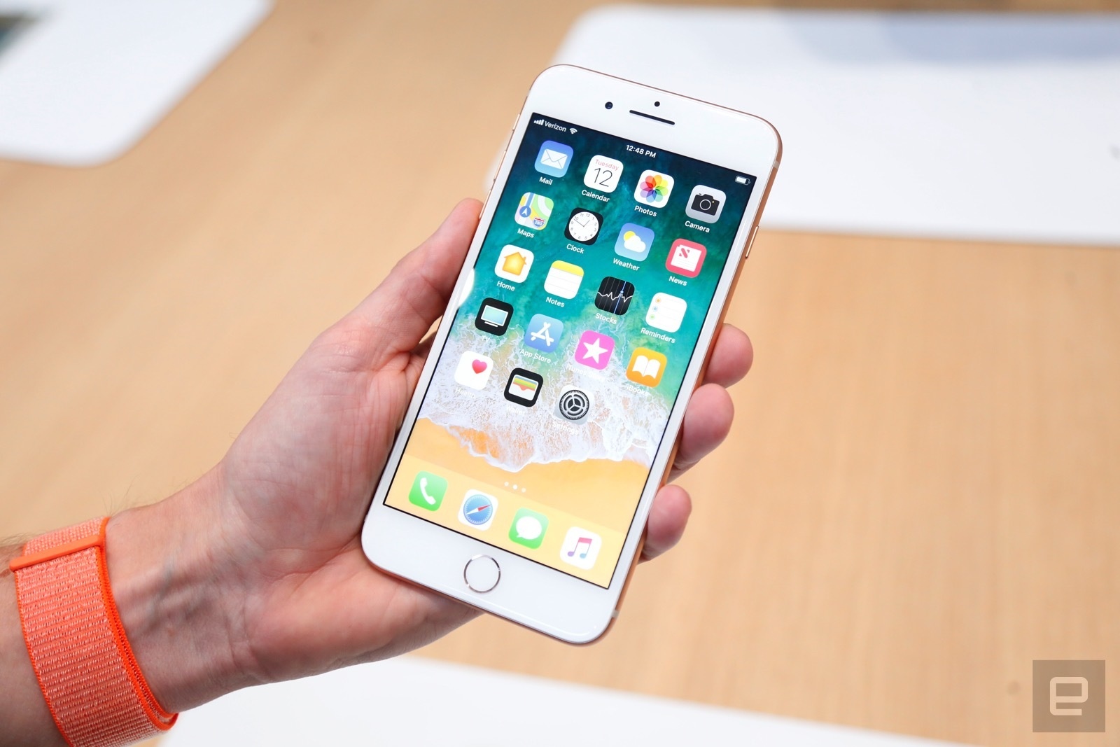 Anh thuc te iPhone 8,  8 Plus anh 3