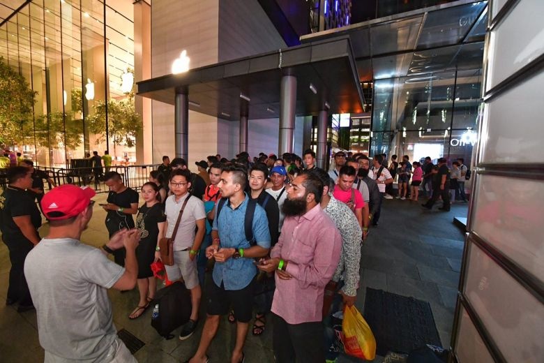 iPhone 8 den tay nguoi dung anh 2