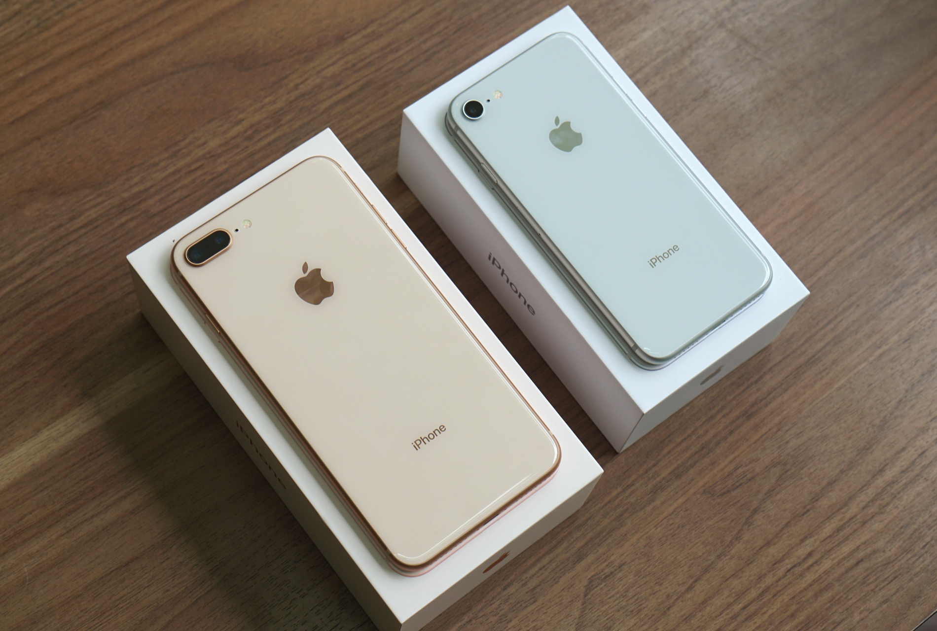 iPhone 8 giam nhanh xuong moc duoi 20 trieu tai Viet Nam hinh anh