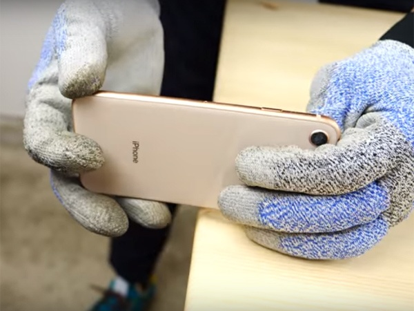 Thu be cong: iPhone 8 'noi dong coi da' hon iPhone 7 hinh anh