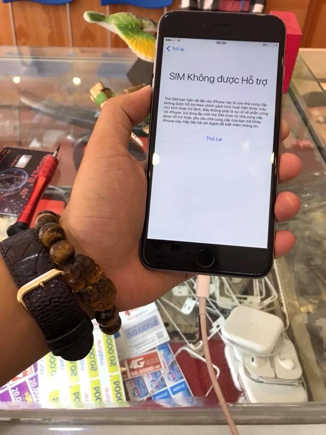 iPhone lock bị ảnh hưởng vì lỗi SIM ghép ảnh 2 iPhone lock bi anh huong vi loi SIM ghep anh 2