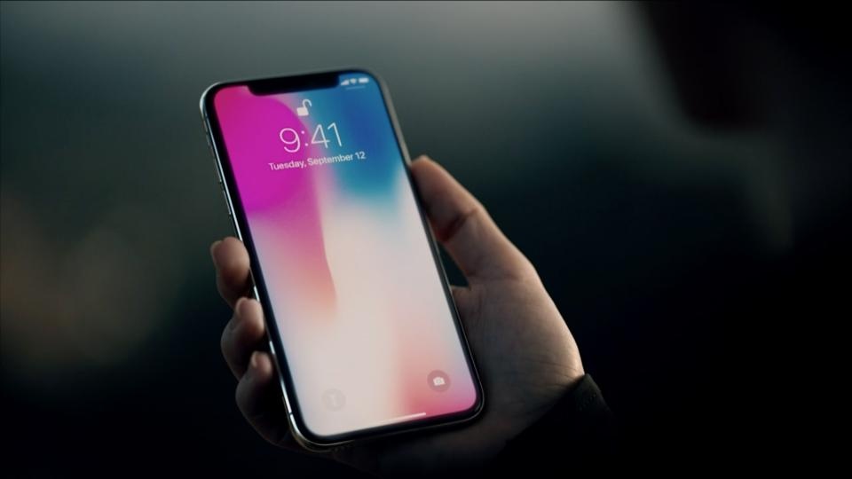 Apple khuyen nguoi dung ‘den som’ neu muon mua iPhone X hinh anh