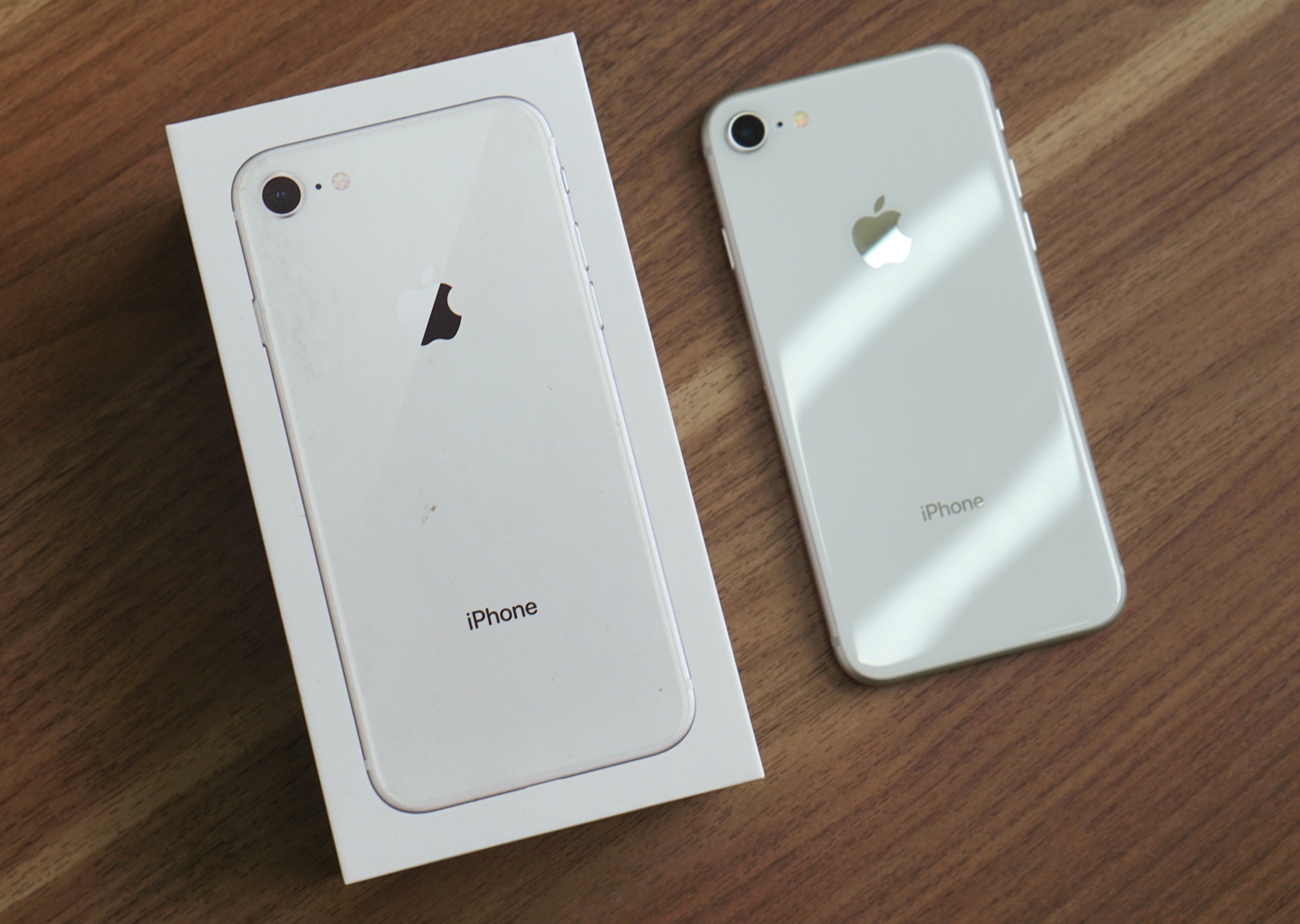 iPhone 8 tren da tro thanh ‘iPhone 5C phien ban 2’ hinh anh