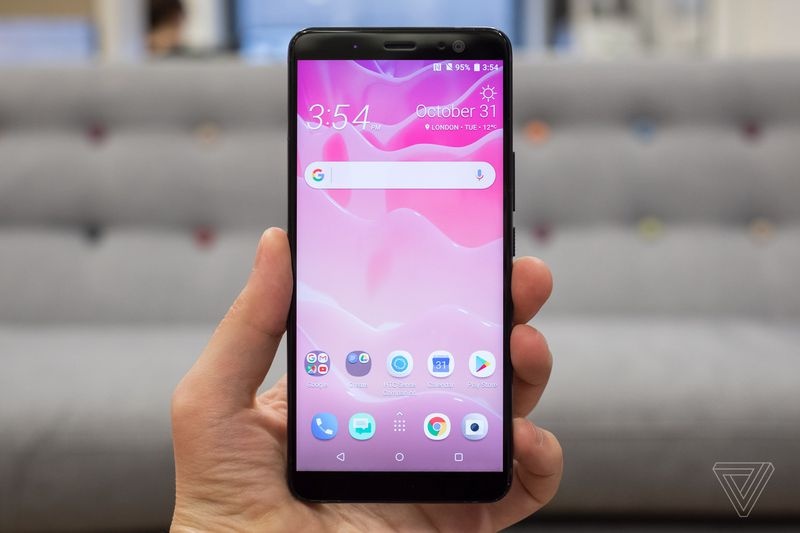 HTC U11+ ra mat anh 1